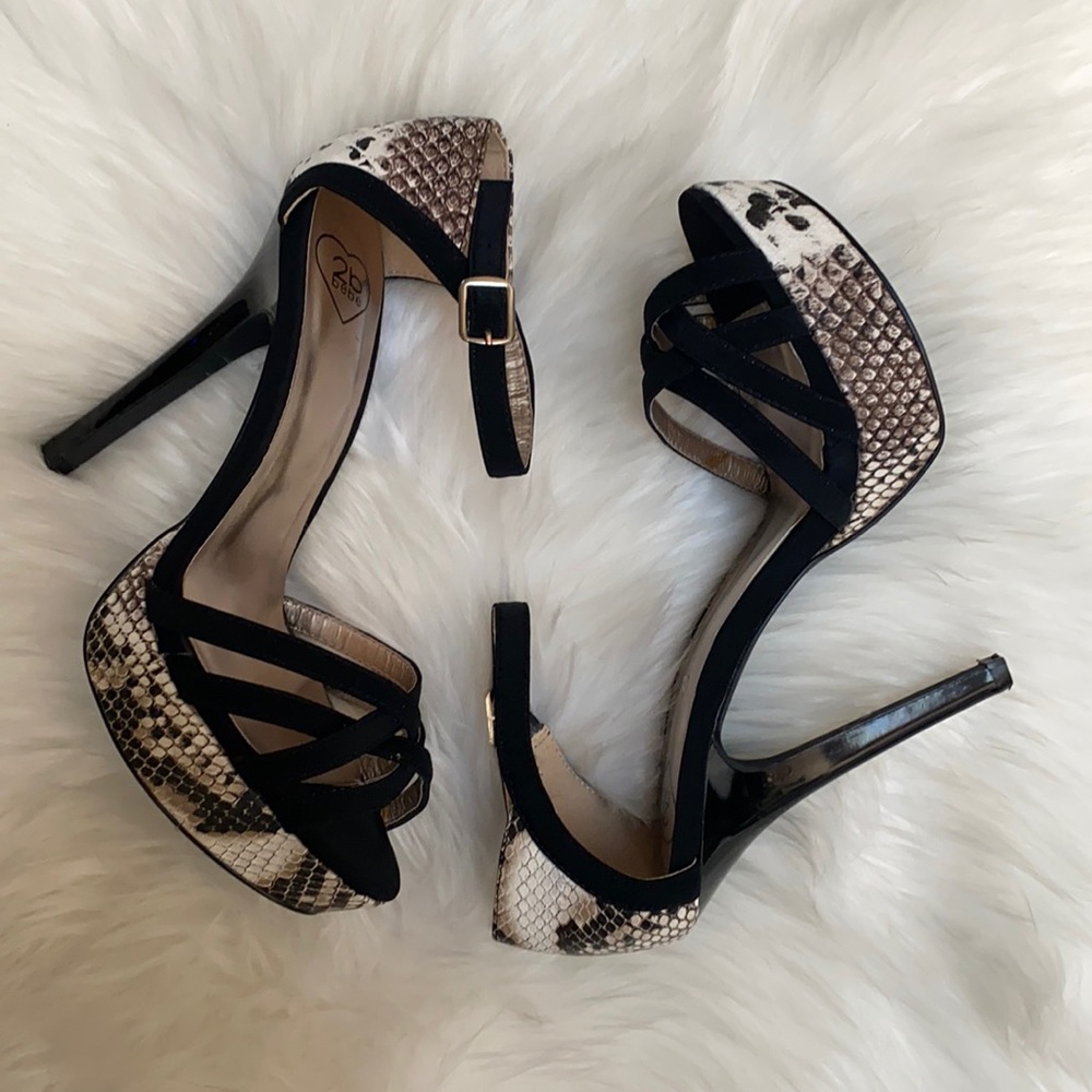 🖤🌟SNAKE SKIN STYLE PLATFORMS🌟🖤